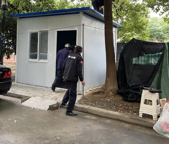 馨康苑社區(qū)：?？翟沸^(qū)違規(guī)搭建拆除