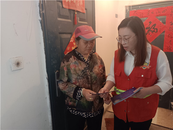 【我為群眾辦事實(shí)】馨康苑社區(qū):反詐宣傳“面對(duì)面”守護(hù)群眾“錢(qián)袋子”