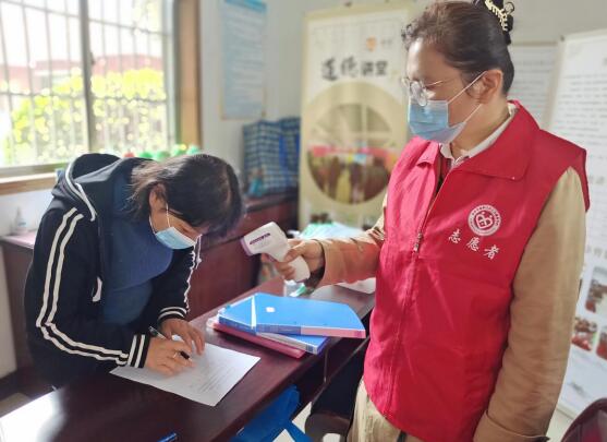 科學(xué)家庭教育 幸福千萬(wàn)家庭——金橋社區(qū)薩提亞家庭雕塑個(gè)案工作坊