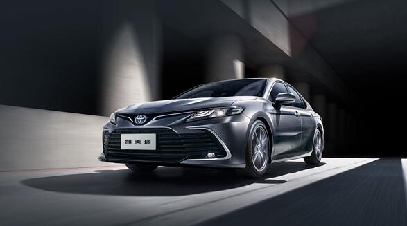 11月熱銷25341臺(tái) 凱美瑞蟬聯(lián)中型轎車市場(chǎng)冠軍:混動(dòng)版占比超一半