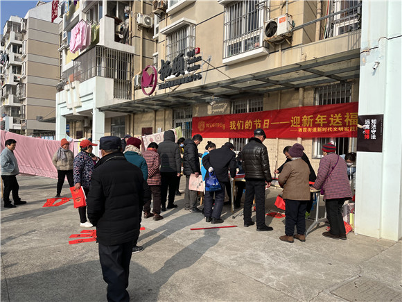 銀礦地質(zhì)社區(qū)開展垃圾分類知識(shí)培訓(xùn)工作