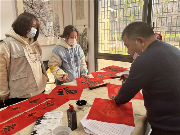 銀礦地質(zhì)社區(qū)開展垃圾分類知識(shí)培訓(xùn)工作